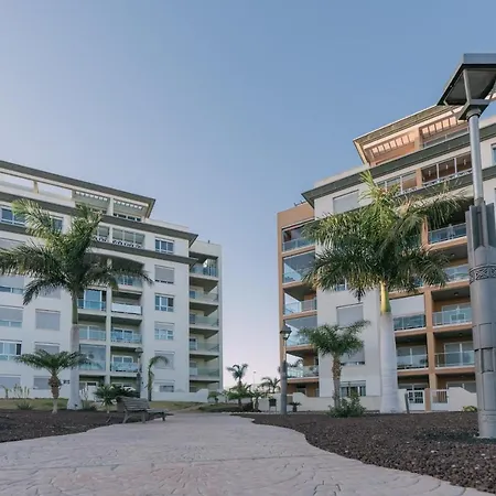 Golf Del Sur. 2 Bedrooms. Pool. Terrace. 산미겔데아보나