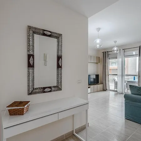 아파트 Golf Del Sur. 2 Bedrooms. Pool. Terrace. 산미겔데아보나