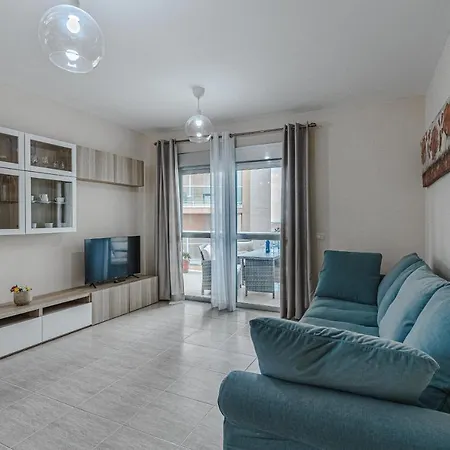 아파트 Golf Del Sur. 2 Bedrooms. Pool. Terrace. 산미겔데아보나